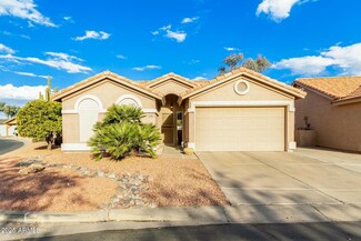 6601 S Oakmont Dr, Chandler, AZ 85249