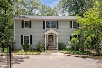 540 Openaki Rd, Denville, NJ 07834