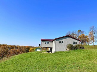 29903 Lenzendorf Ln, Prairie Du Chien, WI 53821