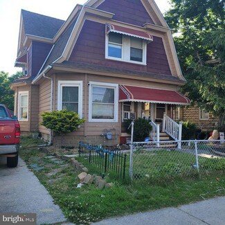 704 N Delaware St, Paulsboro, NJ 08066