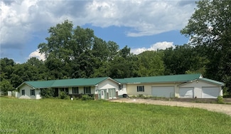 144 Circle Dr, Burnsville, WV 26335