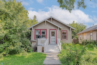 1315 3rd Ave N, Fargo, ND 58102