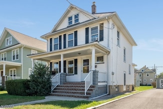 78 La Grange St, Raritan, NJ 08869