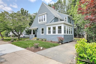 21 Glenwood Ave, Pawtucket, RI 02860