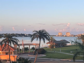 4900 Brittany Dr S Unit 314, Saint Petersburg, FL 33715