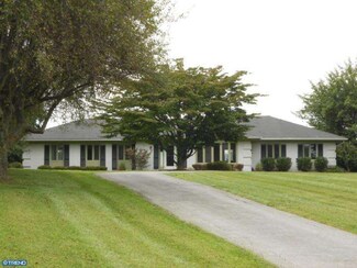 1005 General Stevens Dr, West Chester, PA 19382