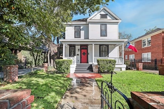 1214 Heights Blvd, Houston, TX 77008