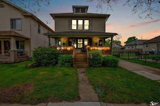 2651 5th St, Trenton, MI 48183