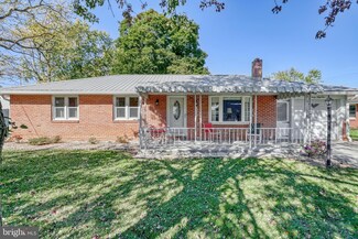 2061 Poplars Rd, York, PA 17408