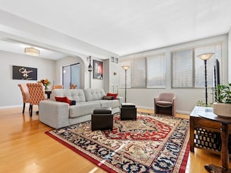 250 Hammond Pond Pkwy Unit 213N, Chestnut Hill, MA 02467