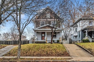 3733 Wyandotte St, Kansas City, MO 64111