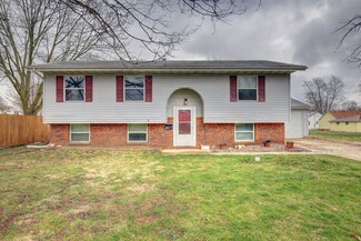909 N West St, Le Roy, IL 61752
