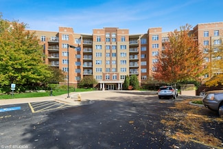 1 N Beacon Place Unit 712, La Grange, IL 60525