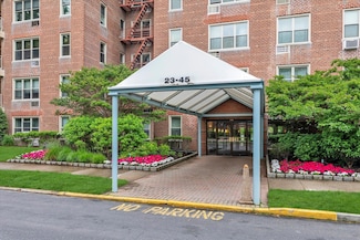 23-45 Bell Blvd Unit 4K, Bayside, NY 11360