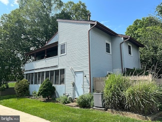 357 Greenland Dr, Lancaster, PA 17602
