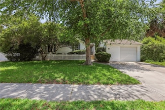 10 Chipwood Ln, Bluffton, SC 29910