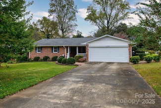 3209 Imperial Dr, Gastonia, NC 28054