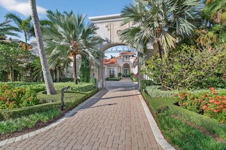 331 Mizner Lake Estates Dr, Boca Raton, FL 33432