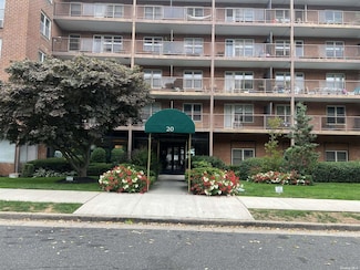 20 Wendell St Unit 11F, Hempstead, NY 11550