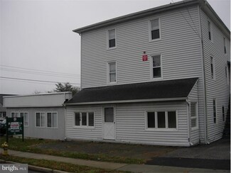 104 W Evesham Ave, Magnolia, NJ 08049