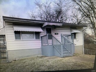 5635 College Ave, Saint Louis, MO 63136