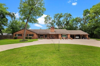 915 Evans Dr, Lufkin, TX 75904