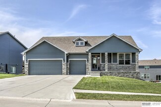 20459 C St, Elkhorn, NE 68022