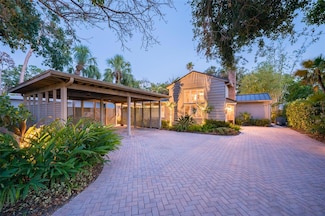 1656 Hillview St, Sarasota, FL 34239