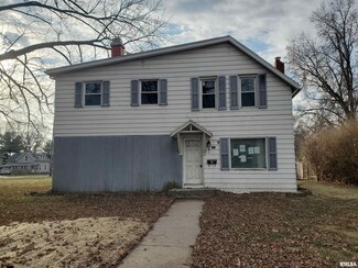 603 W 7th St, Sterling, IL 61081
