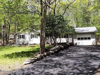 6437 Crest View Rd, Swiftwater, PA 18370