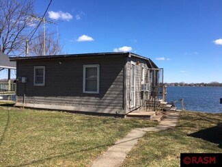 1206 Bakers Bay Rd, Kasota, MN 56050