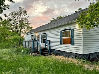 2 Buck Ct, Honey Brook, PA 19344