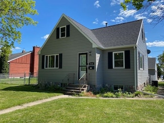 1534 10th St S, Virginia, MN 55792