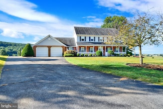 1151 King Dr, Chambersburg, PA 17202