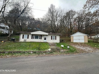 129 Turkey Rd, Powell, TN 37849