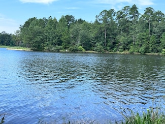 12 Abby Ln, Lumberton, MS 39455