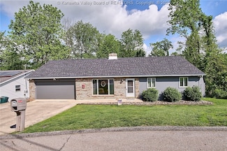 114 Honeysuckle Ln, Dunbar, WV 25064