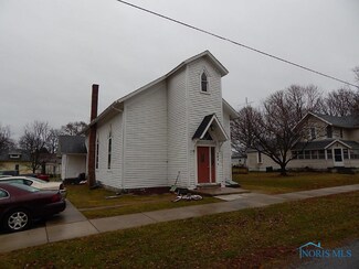 282 Maple Ave, Pettisville, OH 43553
