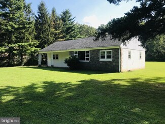 3157 N Sugan Rd, New Hope, PA 18938