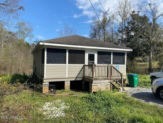 4430 Stauter St, Moss Point, MS 39563