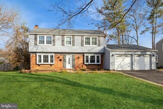 34 Eden Rock Ln, Willingboro, NJ 08046