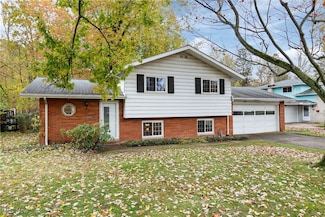 4958 Hampton Dr, North Olmsted, OH 44070