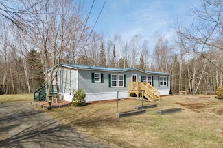 23 Wildwood Dr, Sidney, ME 04330
