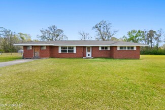 12330 Oaklawn Rd, Biloxi, MS 39532