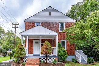 2901 Farmington Dr, Alexandria, VA 22303