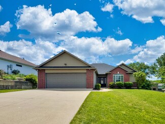 704 Python Ct, Columbia, MO 65202