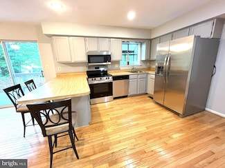 1256 Crowell Ct, Arnold, MD 21012