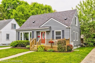 2120 Harwood Ave, Royal Oak, MI 48067