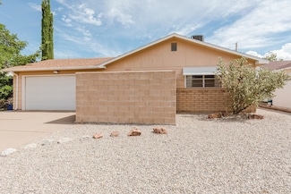 2302 Princeton Ave, Alamogordo, NM 88310