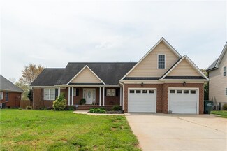 310 Tyndall Dr, Burlington, NC 27215